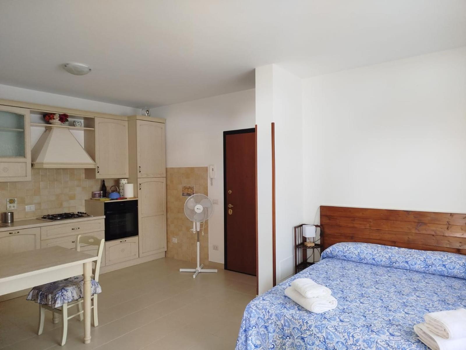 Gala Mini Apartment Fiumicino Bagian luar foto