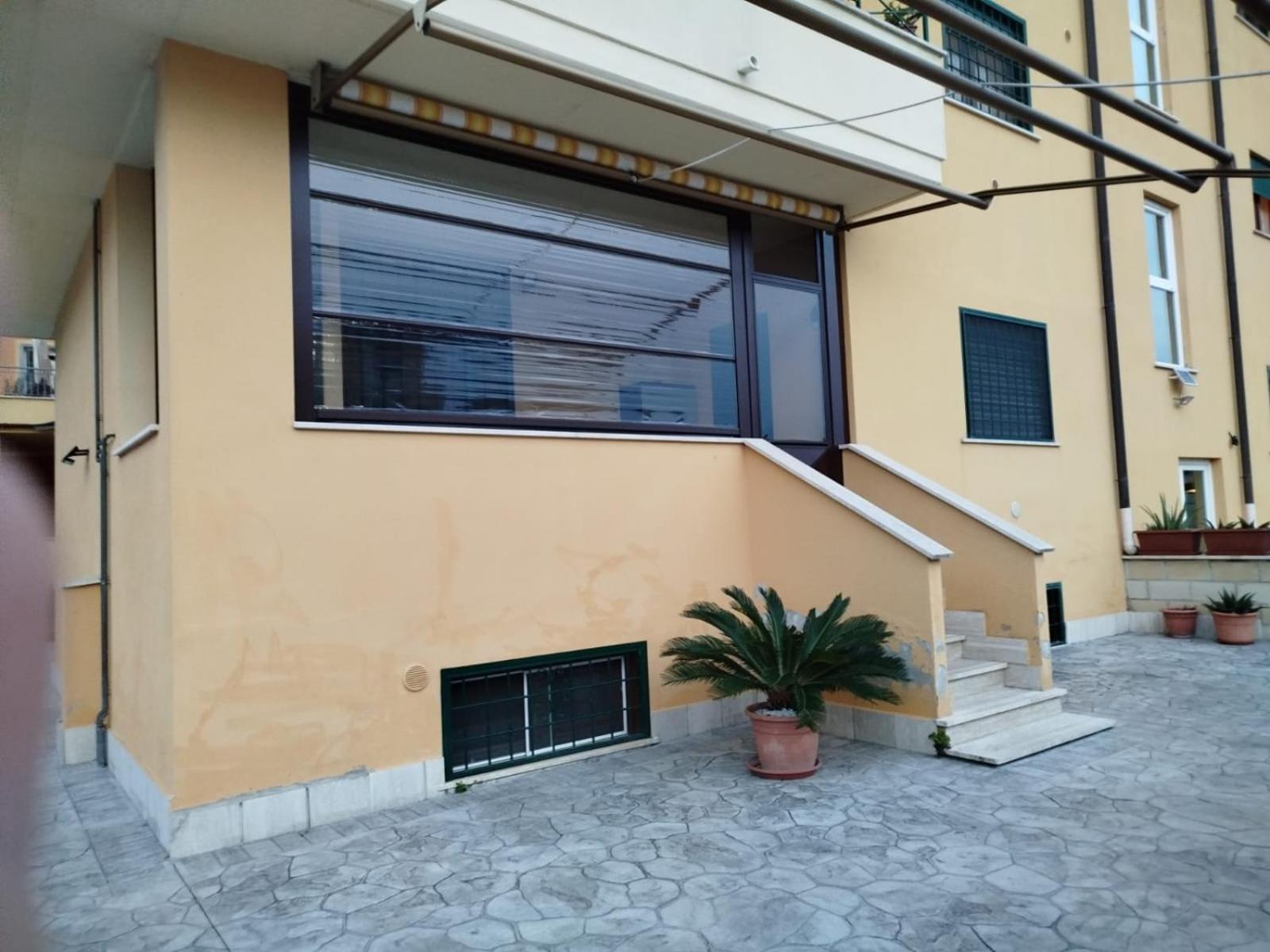 Gala Mini Apartment Fiumicino Bagian luar foto